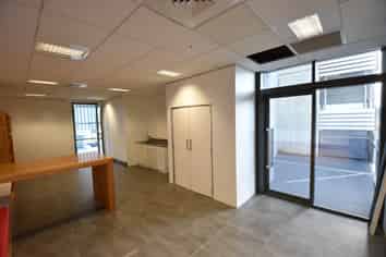 GREAT GREENLANE LOCATION