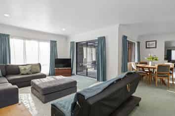 42 Heritage Avenue, Chartwell