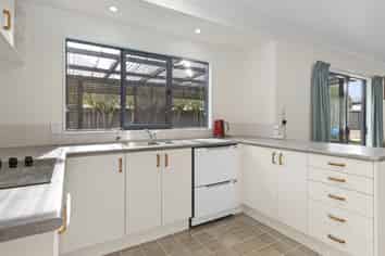 42 Heritage Avenue, Chartwell