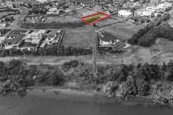 13 Riverside Lane, Flagstaff