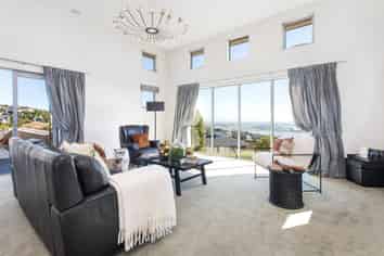 2 Serenata Lane, Redcliffs