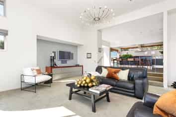 2 Serenata Lane, Redcliffs