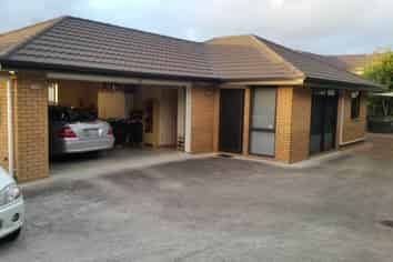 143A Royal Road, Massey