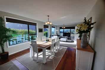 76 Mount Pleasant Road, Mount Pleasant