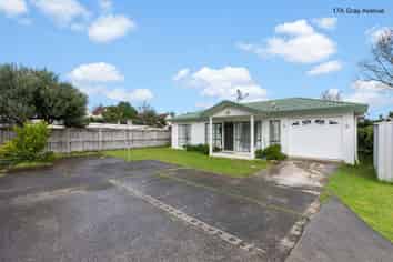 17A Gray Avenue, Mangere East