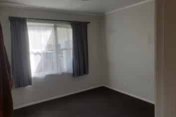 24 Deborah Place, Mangakakahi