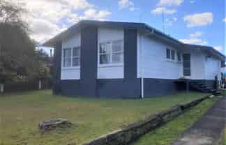 24 Deborah Place, Mangakakahi