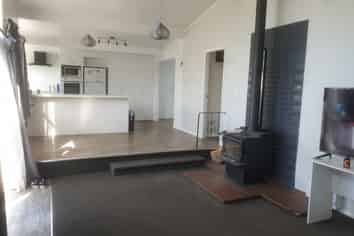 24 Deborah Place, Mangakakahi