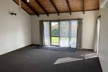 92 Carrington Avenue, Silverdale