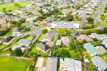 2 Glenford Lane, Te Atatu Peninsula