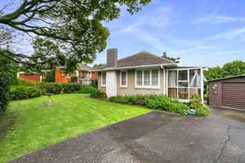 2 Glenford Lane, Te Atatu Peninsula