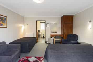 347 Worcester Street, Linwood