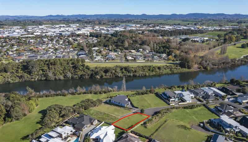 15 Riverside Lane, Flagstaff