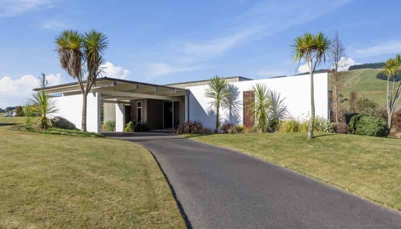 2 The Fairways, Kinloch