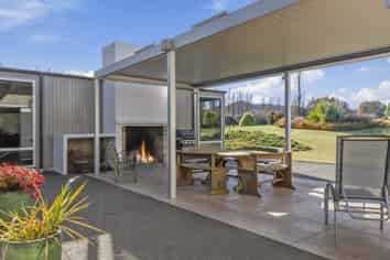 2 The Fairways, Kinloch