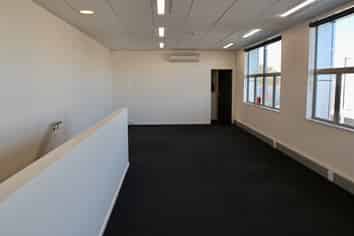 Motivate Landlord Ready to Lease Office