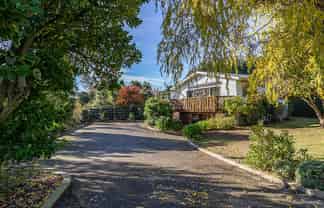 26 Wild Road, Weedons