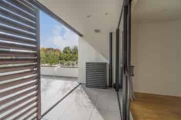 LG/5-9 Madeira Lane, Grafton