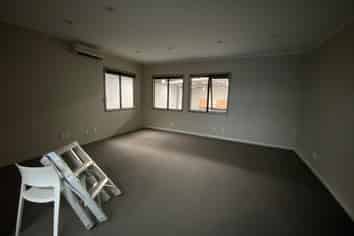 Modern 510sqm Tilt slab warehouse