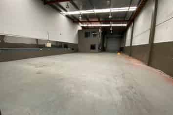 Modern 510sqm Tilt slab warehouse