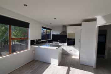 32 Pisces Rd, Glen Eden