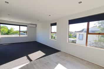 32 Pisces Rd, Glen Eden