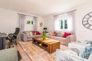 8 Duffy Road, Waitakere