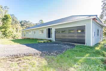 8 Duffy Road, Waitakere