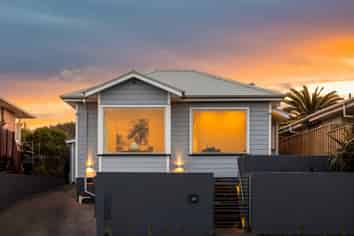 384 Marine Parade, South New Brighton