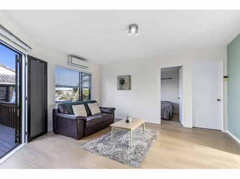 2A Deverell Place, Browns Bay