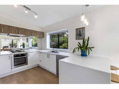 2A Deverell Place, Browns Bay