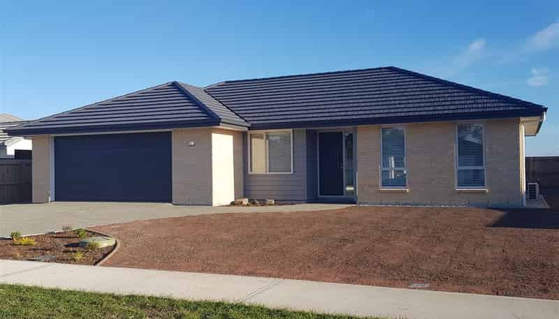 14 Oakdale Grove, 
