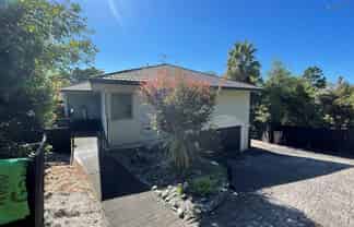 2/160 Cliff View Drive, Green Bay