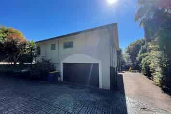 2/160 Cliff View Drive, Green Bay