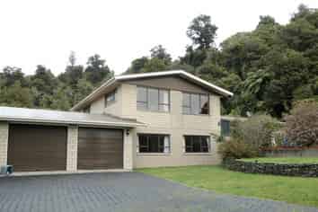 40 Power Road, Greymouth Surrounds