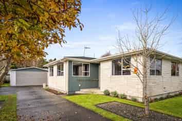 18 Shanly Street, Brown Owl