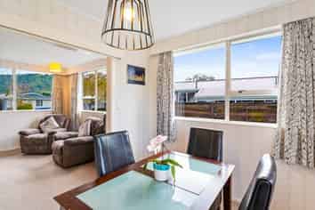 18 Shanly Street, Brown Owl