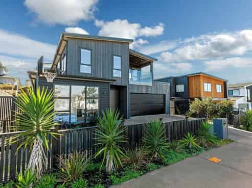 7 Ruku Street, Long Bay