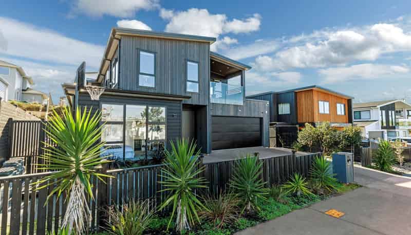 7 Ruku Street, Long Bay