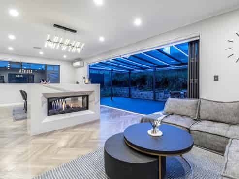 7 Ruku Street, Long Bay