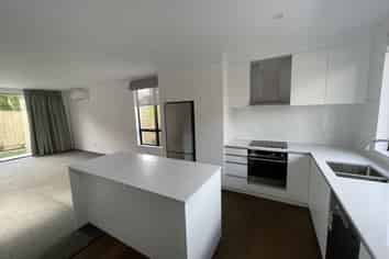 4/210 Karori Road, Karori