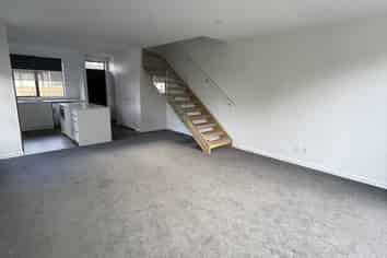 4/210 Karori Road, Karori