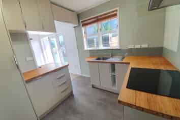 12B Malone Road, Waterloo