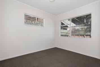 99 Jonathon Street, Brookfield