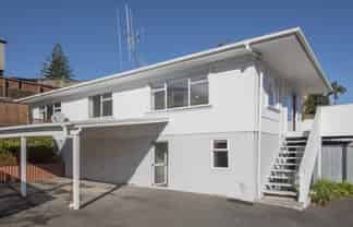 99 Jonathon Street, Brookfield