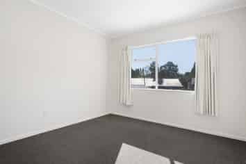 99 Jonathon Street, Brookfield