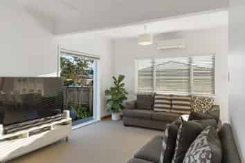 25a Tukapa Street, Westown