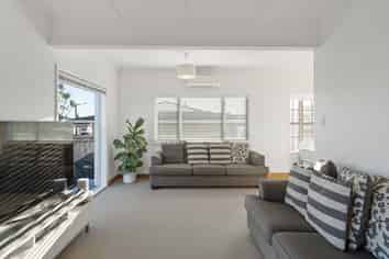 25a Tukapa Street, Westown