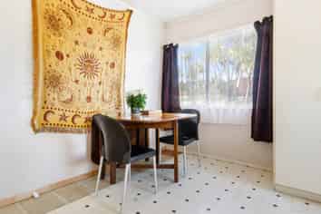 15a Gill Avenue, Te Atatu Peninsula