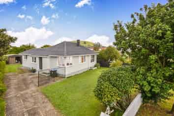 33 Coates Crescent, Panmure